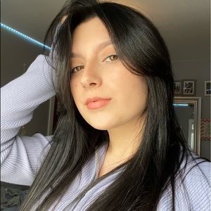 Meet your Posher, Jade